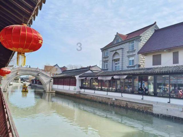 用无品牌便宜货和大牌假货，哪个更low？游戏画面